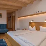 Lägenhetshotell Charlotte Am Geigenbuehel -apartments 3*