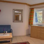 Charlotte Am Geigenbuehel -apartments Lägenhetshotell 3*