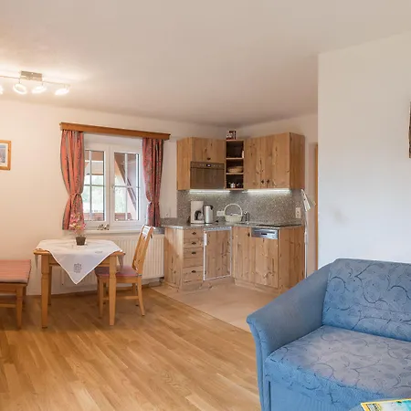 Charlotte Am Geigenbuehel -apartments Ξενοδοχείο με διαμερίσματα Ζέεφελντ