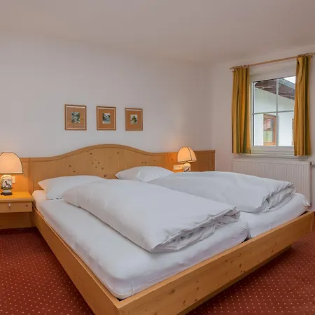 Lägenhetshotell Charlotte Am Geigenbuehel -apartments