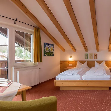 Charlotte Am Geigenbuehel -apartments Lägenhetshotell