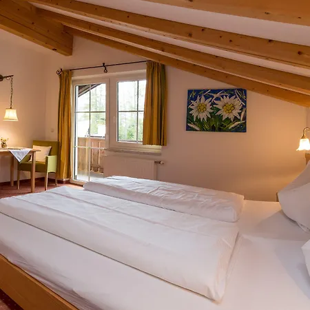 Charlotte Am Geigenbuehel -apartments Hotel apartamentowy 3*