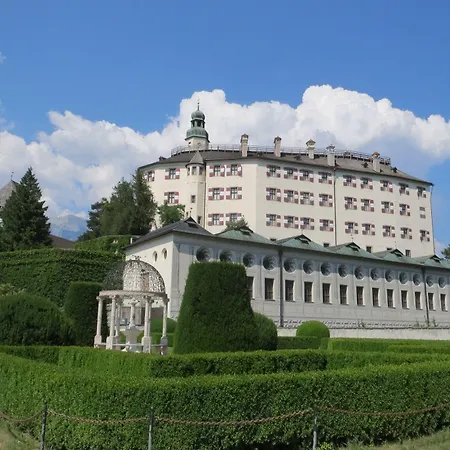 Hotel apartamentowy Charlotte Am Geigenbuehel -apartments 3*