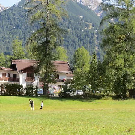 Charlotte Am Geigenbuehel -apartments Lägenhetshotell 3*