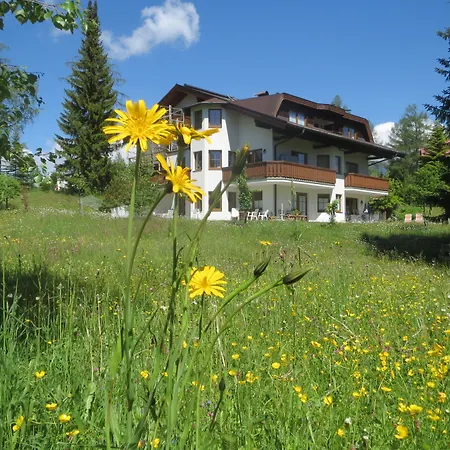 Hotel apartamentowy Charlotte Am Geigenbuehel -apartments Seefeld w Tirolu