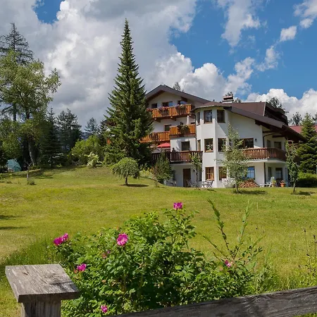 Lägenhetshotell Charlotte Am Geigenbuehel -apartments