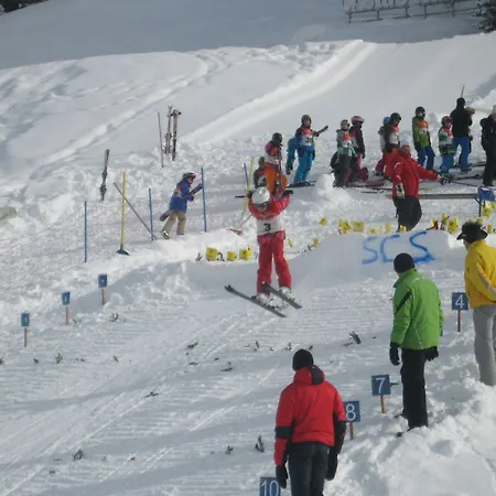 Lägenhetshotell Charlotte Am Geigenbuehel -apartments 3*