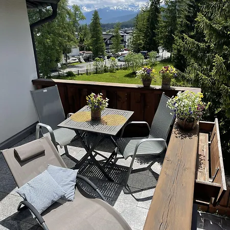 Charlotte Am Geigenbuehel -apartments 3*