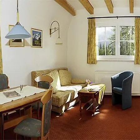 Charlotte Am Geigenbuehel -apartments 3* Ζέεφελντ