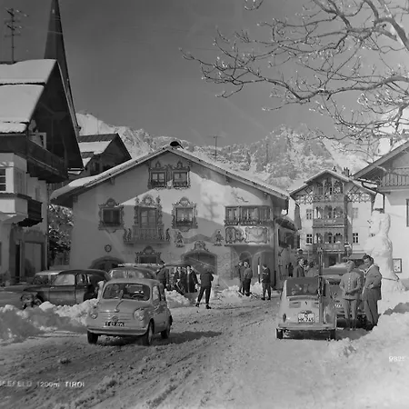Charlotte Am Geigenbuehel -apartments Lägenhetshotell 3*