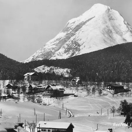 Charlotte Am Geigenbuehel -apartments 3* Ζέεφελντ