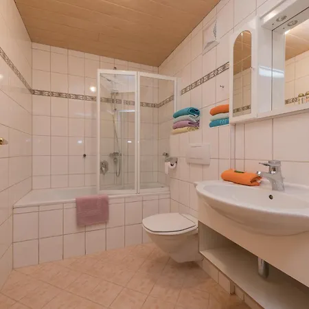 Apart-hotel Charlotte Am Geigenbuehel -apartments 3*
