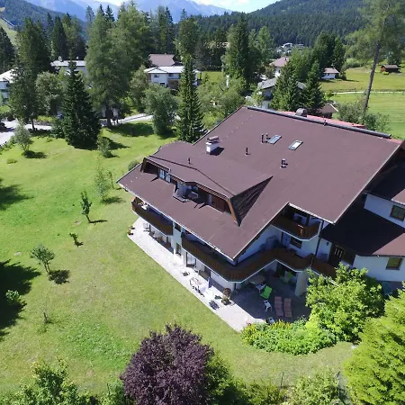 Apart-hotel Charlotte Am Geigenbuehel -apartments 3*