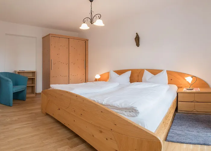 Charlotte Am Geigenbuehel -apartments 公寓式酒店 3*