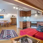 Charlotte Am Geigenbuehel -apartments Apartmanhotel