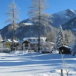Charlotte Am Geigenbuehel -apartments