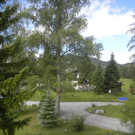 Charlotte Am Geigenbuehel -apartments זיפלד אין טירול