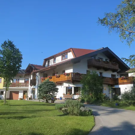 Charlotte Am Geigenbuehel -apartments شقة فندقية 3*