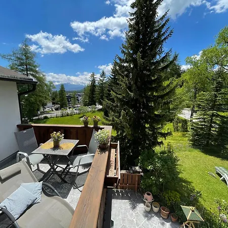 Charlotte Am Geigenbuehel -apartments 3*