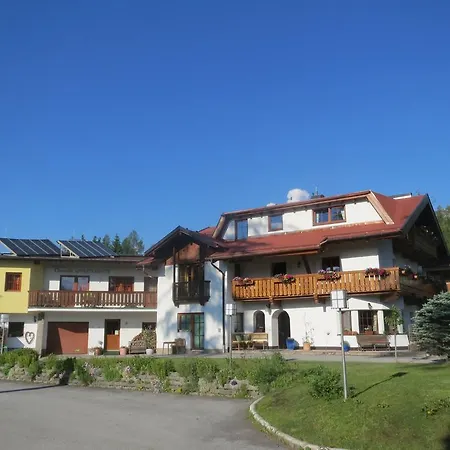 Charlotte Am Geigenbuehel -apartments זיפלד אין טירול