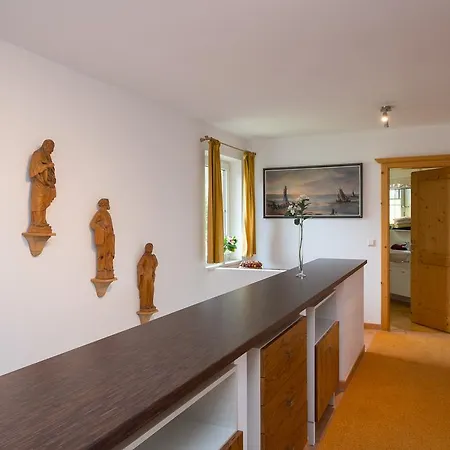 Charlotte Am Geigenbuehel -apartments מלון דירות 3*