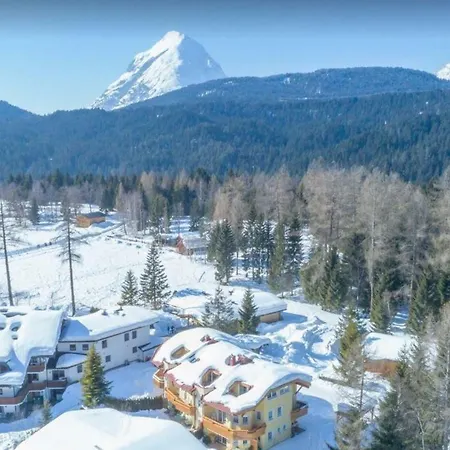 Charlotte Am Geigenbuehel -apartments זיפלד אין טירול