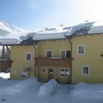 Charlotte Am Geigenbuehel -apartments 3*